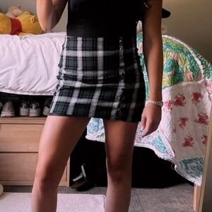 Francesca's Green Skirt